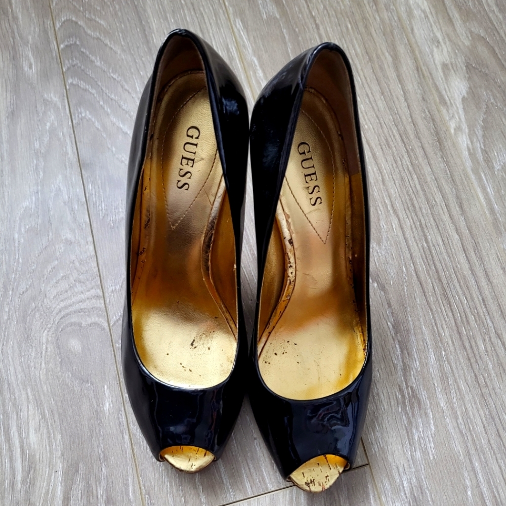 Guess Patent Black & Gold Heels